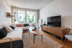 Situé dans le 3ème arrondissement à Sans Souci, le logement de 80 m2 est au 2ème Lyon, France Appartement spacieux avec 2 terrasses Entire rental unit vacation rental 21049542