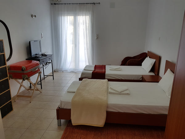 Featuring a garden, Notia Gi is situated in Kali Limenes region 55 kilometers fr  Notia Gi - South Creta 3 Private room in rental unit vacation rental 29869095