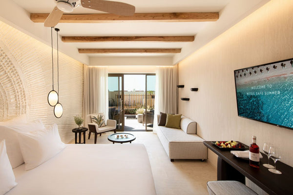 For season 2022, as part of a new concept of luxurious hospitality, the hotel is  Private Residence Room in hotel vacation rental 53524435