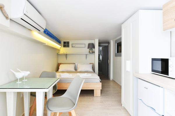 Anema 1 is a cozy, fully refurbished property.<br />Ideally located in the heart Athens, Greece ANEMA 1 Brand New Studio in the Heart of Naousa Entire condo vacation rental 31261466