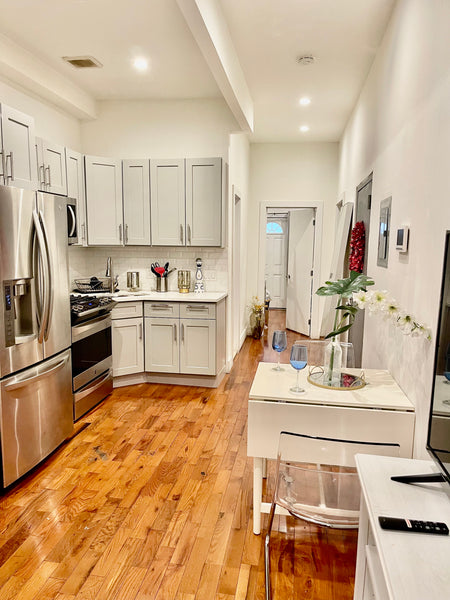 Keep it simple at this peaceful and centrally-located place. First floor with ba New York, United States Rental unit in Brooklyn · 2 bedrooms · 2 beds · 1 bath Entire rental unit vacation rental 913898042200187348