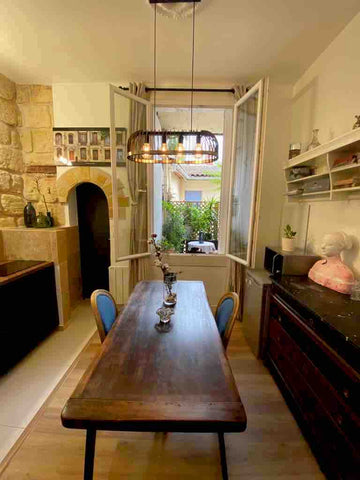 A louer très bel appartement meublé, entièrement rénové de type T1 à la nuit ou  Bordeaux, France Charmant studio  Près du centre historique Entire rental unit vacation rental 34110144