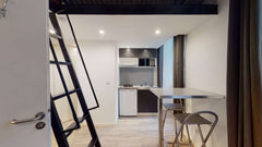 Studio tout confort moderne  à proximité  du métro  l'hôtel de ville de LYON. Ce  Studio moderne équipé avec mezzanine Lyon 1 Entire rental unit vacation rental 49182859