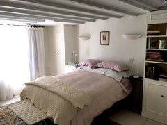 Welcome to my charming Bordelaise home situated in a residential area 3 minutes  Bordeaux, France American Hospitality + French Savoir Faire Private room in townhouse vacation rental 45524559