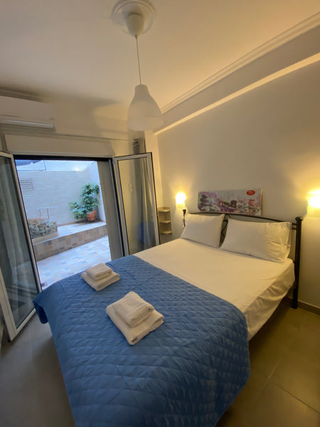 Relax in this quiet and elegant space, without any worries.<br /><br /><b>The sp Chalandri, Greece Way Home Kostis Entire condo vacation rental 628039686863946288