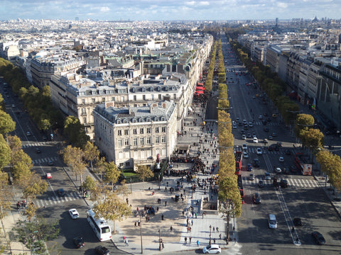 Bonjour,mon appart 40m2 est confortable, situé au cœur de Paris à coté l'arc de   Bel appart près Champs Elysées Entire rental unit vacation rental 9950632