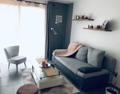 Charmant appartement avec une belle terrasse dans une résidence privée avec stat Lyon, France Cosy appartement dans une résidence haut de gamme Entire condo vacation rental 30099485
