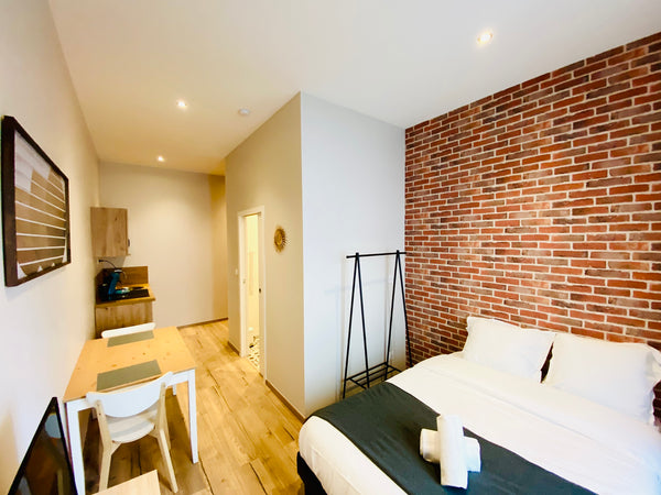 Situé à quelques minutes de la Gare Part Dieu et de son centre commercial.<br /> Lyon, France ✨NID DOUILLET CHIC PROCHE PART DIEU Entire rental unit vacation rental 48105622