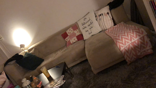 Liebevoll eingerichtetes Studenten-WG Zimmer, es ist 30m2 groß und hat zwei hell Stuttgart, Germany Schönes WG Zimmer Private room in rental unit vacation rental 30363118