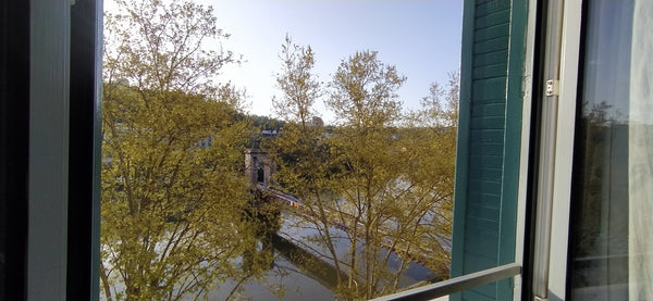 Bonjour, je loue mon appartement de 45m² pour la période de la Fête des Lumières Toulouse, France Appartement, vue sur Saône Entire rental unit vacation rental 776527312551147738