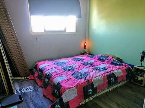 Au dessus de vieux Lyon. à 2 km des spots touristiques, dans un quartier calme v Lyon, France Chambre calme et jolie vue à Lyon parking gratuit Private room in rental unit vacation rental 688779717648673741