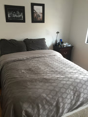 Newly renovated apartment in Astoria queens. Full sized bedroom with Queen bed.  Dublin, Ireland Rental unit in Queens · 1 bedroom · 1 bed · 1 bath Private room in rental unit vacation rental 11603201