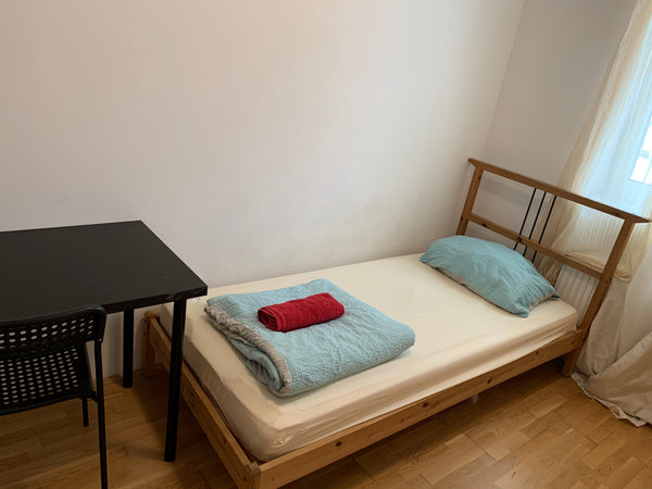 Genieße einfachen Zugang zu allem von dieser perfekt gelegenen Unterkunft aus.  Single room next to downtown, sightseeings, metro Private room in rental unit vacation rental 705079649854985474