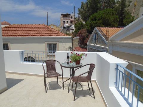 A COMPLETELY  RENOVATED REFRESHING AND RELUXING  VACATION HOME. FULLY EQUIPPED,   Kalderimi Home Entire home vacation rental 35910146