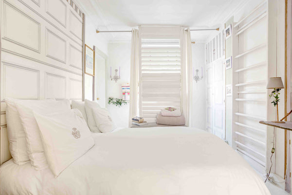 in an elegant  apt ,  a private bedroom plenty of history (XVIIIth century...) - Paris, France LUXURYbedroom best shopping/museums Private room in rental unit vacation rental 3385662