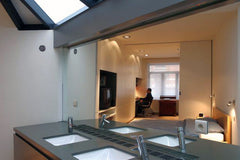 Maison unifamiliale 180 m2 style contemporain très lumineuse dans un quartier cu Brussels, Belgium Maison de ville tout confort avec terrasse. Entire townhouse vacation rental 7269970