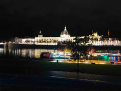 Profitez d'un appartement bourgeois en plein de cœur de Lyon. La vue sur le Rhôn Paris, France Lyon : magnifique appartement avec superbe vue Entire rental unit vacation rental 53128416