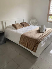 Simplifiez vous la vie dans ce logement paisible et central  : Transport T1 et T  Private room ( Chambre privée ) in  Apartment Private room in rental unit vacation rental 712900144470378927