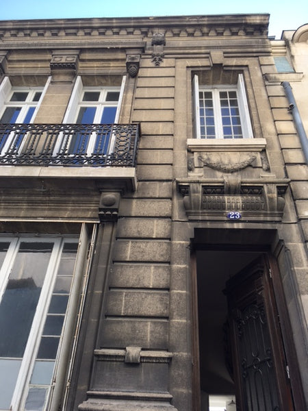 Maison de 150 m2 avec jardin privatif et barbecue se trouvant à quelques centain Bordeaux, France Bordeaux Centre Grande Maison avec Jardin Entire townhouse vacation rental 36545895