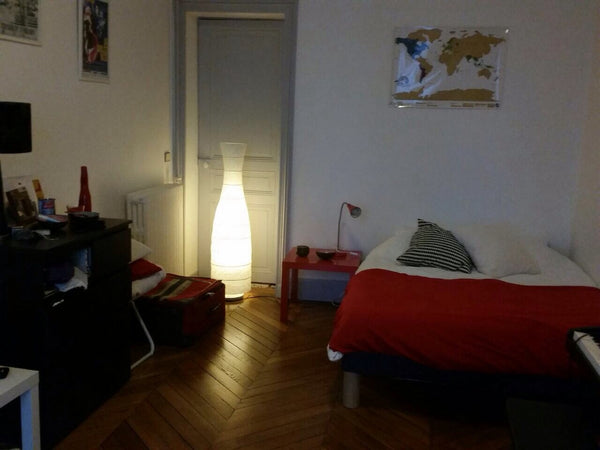 The room is in a 4-room-apartment in the heart of Paris, in the vibrant district Paris, France Nice room in the heart of Paris Private room in rental unit vacation rental 7346113