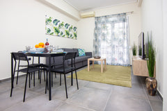 Small apartment in the center of the city.<br /><br /><b>License number</b><br / GR Budget apartment near Museum of History. Entire rental unit vacation rental 53703222