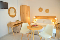 Studios Kymata is a complex of 11 studios located in Pollonia village, just 100   Studios Kymata No 11 Entire rental unit vacation rental 19761534