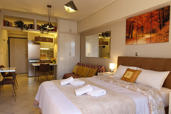 The lodge is on Aiolou pedestrian street, next to archeological sites located on Heraklion, Greece Cozy Luxury Apartment in the Heart of Athens 8-1 Entire rental unit vacation rental 33384109