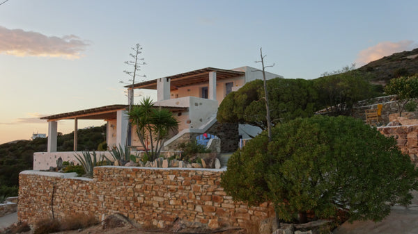 Sunrise-Sunset House creates a unique sense of intimacy and a relaxed atmosphere Athens, Greece Maison  Sunrise Sunset Agios Georgios Entire home vacation rental 16680970