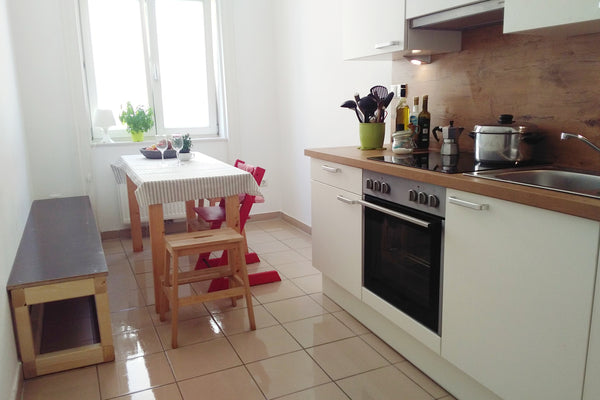 We offer accomodation in our typical Viennes apartment. The flat is big  and it  Vienna, Austria Well located and big apartment Private room in rental unit vacation rental 35476872