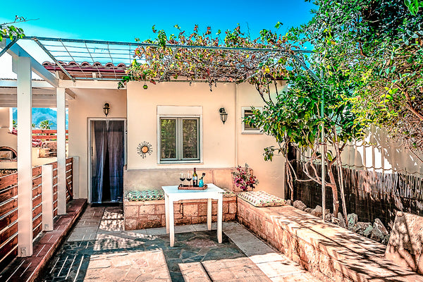 Beautiful and unique small studio garden room, with private courtyard situated n Heraklion, Greece The Garden Room, 50m from beach, unique property. Tiny home vacation rental 23299306