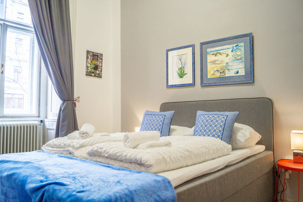 Ein schönes und modernes Zimmer mitten auf der berühmten Mariahilferstraße im Ze  Shopping Paradise w/ City View Mariahilfer Str. D Entire rental unit vacation rental 46966165