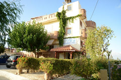 Wir sind eine kleine, gemuetliche Pension inmitten des Dorfes Pitsidia, die von  Pitsidia, Greece Filia Apartments heisst "nach Hause kommen..." Private room in rental unit vacation rental 32517000
