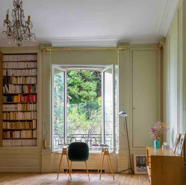 Amazing house on 2 floors<br />with beautiful wooden stairs<br />view on the Vin Paris, France House in Montmartre in the Sacré Cœur district Entire home vacation rental 28986164