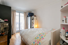 Large 1 bedroom 19th century apartment in the west of Paris on a quiet street. W Paris, France Charming Parisian apartment Entire rental unit vacation rental 9622740