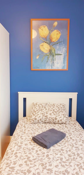 Découvrez cette petite chambre très confortable situé au 2ème étage.<br /><br /> Dilbeek, Belgium Small Single Room. Private room in home vacation rental 46505844