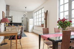 Ancien atelier de menuiserie, ce loft offre tout le calme et la lumière nécessai Paris, France Bastille, ancien atelier spacieux,  lumineux calme Entire loft vacation rental 8455450