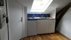 Au coeur du quartier populaire du Faubourg St Denis, avec de nombreux bars et re Paris, France Lovely tiny place under the roof in a top area Entire rental unit vacation rental 19715333