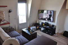 The studio apartment is located between Nation and Bastille. It's a calm neighbo Paris, France Cosy studio apartment Entire rental unit vacation rental 19370922