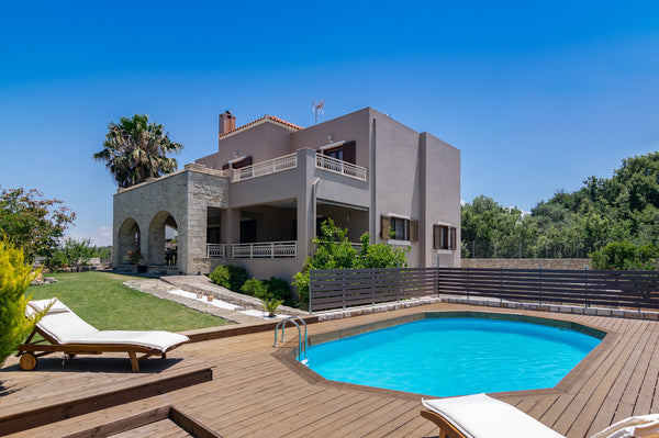 Iris Villa is a 240 sq. m. two-floor comfortable fully equipped villa, full of l Rethimnon, Greece Iris villa for 8, near taverns & mini markets Entire villa vacation rental 35552913
