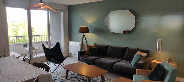 Come stay in my peaceful and green neighbourhood of La Bastide, 10 minutes by pu  Apartment with 2 bedrooms and a nice balcony Entire condo vacation rental 715707501695651801