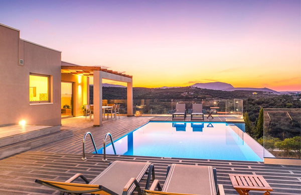 Villa Vereniki located in the beautiful picturesque village of Almyrida. For fam Greece Villa Vereniki Sea view from Mountains Entire villa vacation rental 43938802