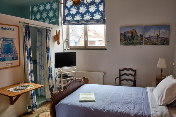 Located in a warmly house, very quite and nicely decoreted with south of France  Brussels, Belgium Charming Flat/Studio with garden. Entire home vacation rental 106677