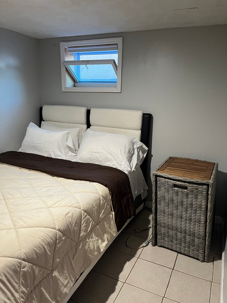 Forget your worries in this spacious and serene space.  Rental unit in Queens · ★4.67 · 1 bedroom · 1 bed · 1 shared bath Private room in rental unit vacation rental 737536232375970112