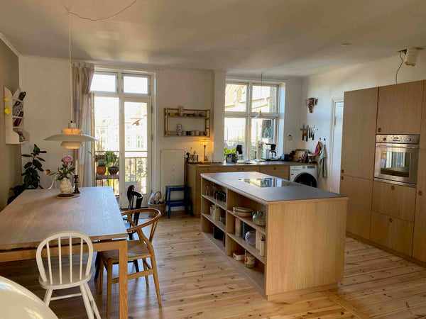 Large apartment with a great location. Public transport very near and it's also  Copenhagen, Denmark Bright apartment in Nørrebro Entire rental unit vacation rental 3745441