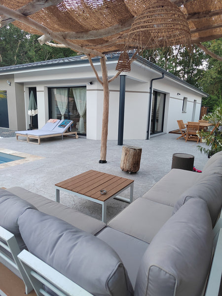 Notre jolie maison est située idéalement entre le bassin d'Arcachon et Bordeaux  Martignas-sur-Jalle, France Agréable chambre d'hôte avec piscine Private room in bed and breakfast vacation rental 643305218804857767