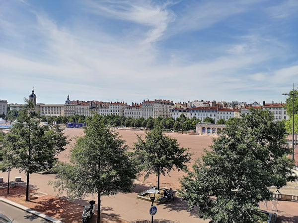 Venez passer un séjour au cœur de la somptueuse Place Bellecour. <br />L’apparte Lyon, France Magnifique appartement, vue sur la Place Bellecour Entire rental unit vacation rental 37675678