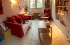 Ce petit appartement cosy est situé à moins de 4 minutes à pieds du métro (arrêt Mons, Belgium Cosy loft in the center of Lyon Entire loft vacation rental 30278727