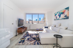 Newly Renovated 1BR 1BA in the heart of Greenwich Village walking distance to al New York, NY Rental unit in New York · 1 bedroom · 1 bed · 1 bath Entire rental unit vacation rental 998055203998207680