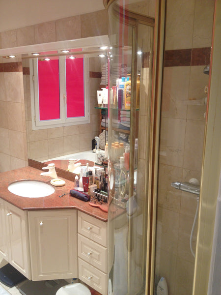 A private room of 20 m² in a typical parisian flat. <br />It's a convenient plac  Saint-Sulpice exceptional bedroom Private room in rental unit vacation rental 3551200