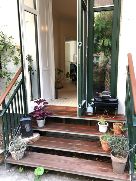 Nyd det simple liv i denne fredelige og centralt beliggende bolig. Holte, Denmark Skøn lejlighed med udgang til hyggelig gård Entire condo vacation rental 675250895892379005